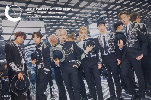 K-POP ONEUS 5th Mini Album BINARY CODE 2Ver SET CD+96p P.Book+2p Card+Lyrics - Imagen 9 de 12