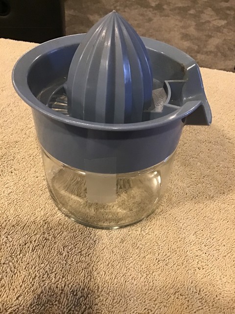 Vintage Gemco Retro Lemon Citrus Juicer Glass Blue Hard Plastic