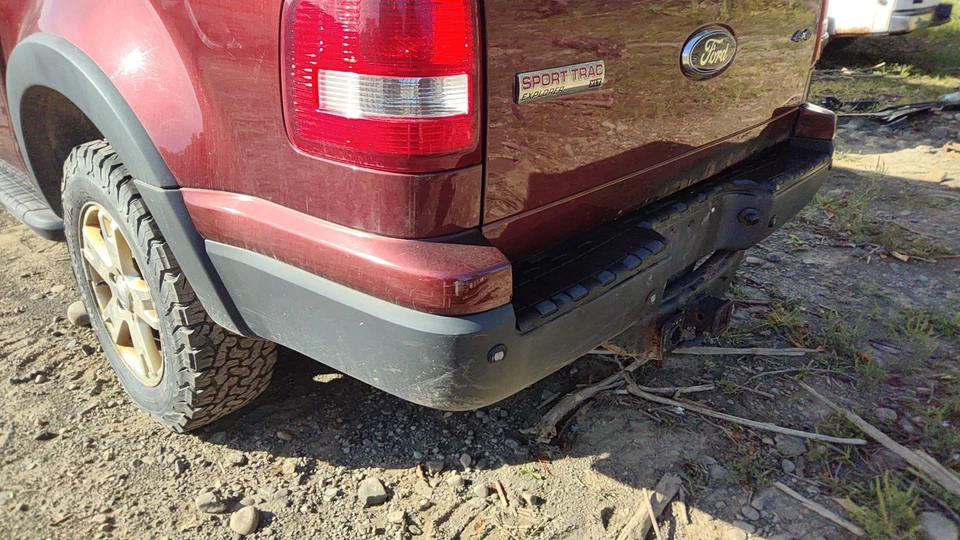 10 FORD EXPLORER Rear Bumper Assembly (NO SHIPPING) Foto 3 de 3