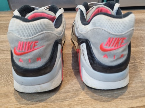 Men's NIKE AIR Size 11 Trainers Running Gym Shoes Boots - Picture 8 of 9