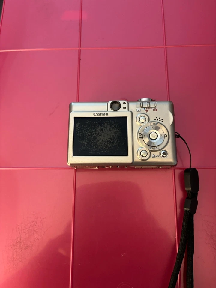 佳能 PowerShot ELPH SD400-RETRO-SILVER 数码相机-SD 卡和充电器经过测试 — 第 3/4 张图片