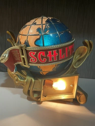Vintage 1976 Schlitz “Schlitz Beer” Lighted Motion Globe Sign – It works!