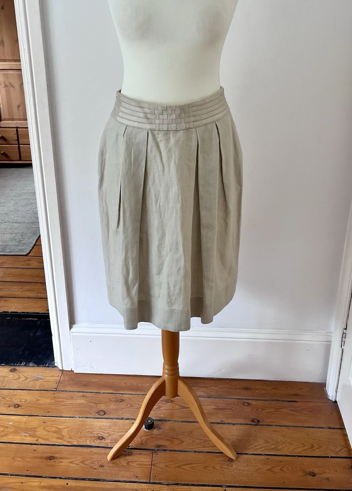 ADOLFO DOMINGUEZ Beige Linen Skirt-Size Large/EU 42-Exc. Cond.