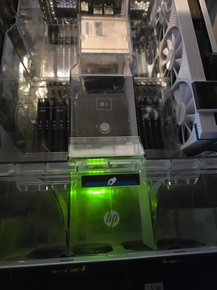 2 X E5-2620 Server w/384GB RAM,DVDRW, 3.5 AND 2.5 cages, 512GB SSD - Image 3 of 3