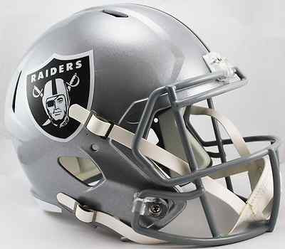 NFL　Raiders ジャンパーＭ（made in USA） OAKLAND RAIDERS NFL Riddell SPEED Full Size Replica Football