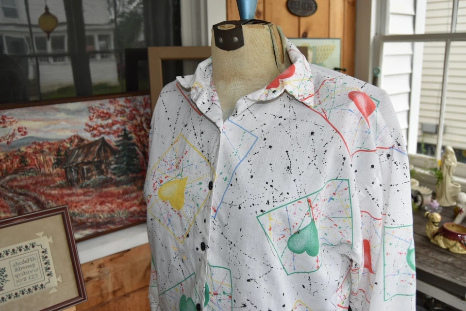 Blusa Vintage Anos 90 Whatever Ltd: Corações Graffiti, Ombreiras, EUA Tamanho Médio - Imagem 2 de 4