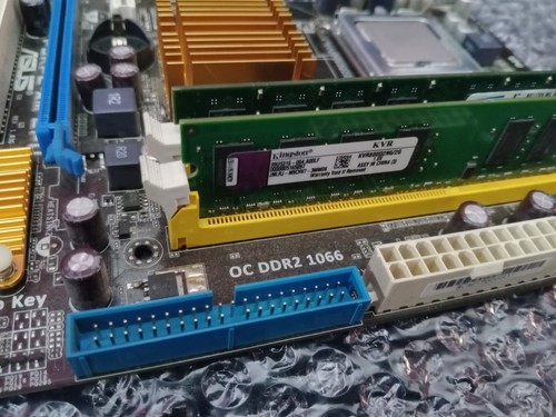 Mother Board Asus P5PKL 4GB DDR2 Intel Core 2 Quad Q6600 VGA SERIE USB SATA IDE - Imagen 7 de 10