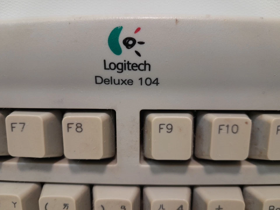 Logitech SK-720 PS/2 Deluxe 104 English Chinese QWERTY Keyboard 867011-0121 - Image 2 of 4