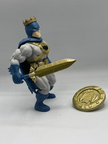 Funko DC Comics Primal Age BATMAN 5.5" Action Figure - Picture 6 of 7