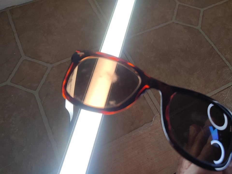 RARO Kirkland Signature Gafas de sol Monturas Marrón Tortuga Wayfare 50-21-148 Italia Foto 3 de 4