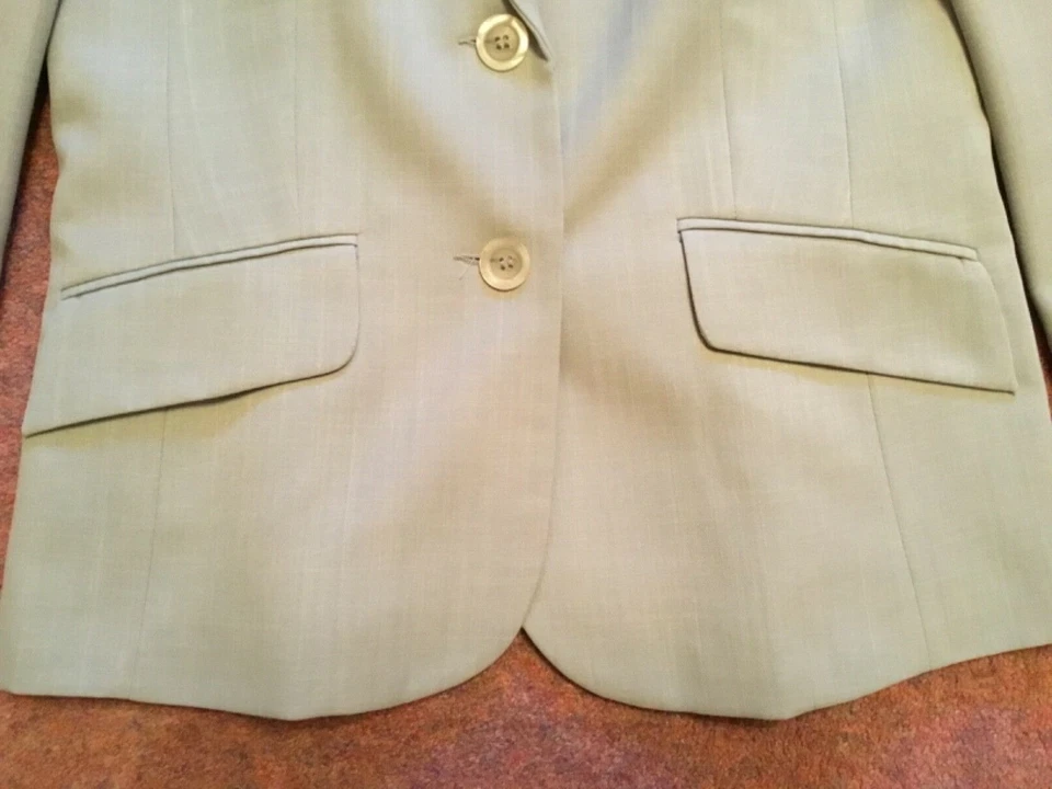 Ladies Grey Suit Dorothy Perkins Size 10 Jacket & Skirt Business Work Formal VGC - Image 3 of 4