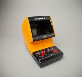 Rare 1983 Nintendo Snoopy Table Top Arcade Game (SM-73) - Works great