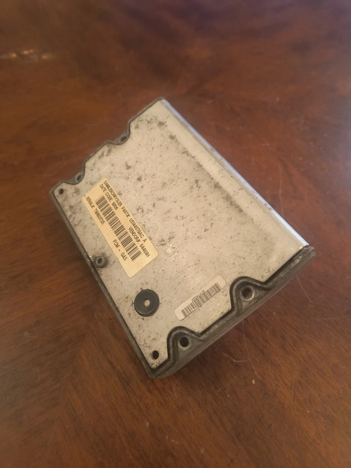 Módulo de control delantero Town & Country Grand Caravan 2006 2007 OEM 05144579AC A Foto 4 de 4