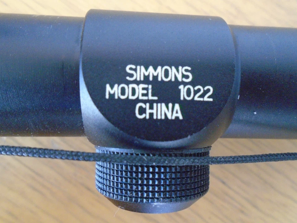 SIMMONS Pro Hunter Model 1022 4 x 32 Rifle Scope ~ Duplex Ret. + End Caps - Image 2 of 4