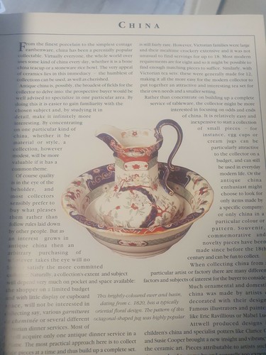 A COLLECTOR'S GUIDE TO ANTIQUES BY MALCOM HASLAM - Picture 3 of 8
