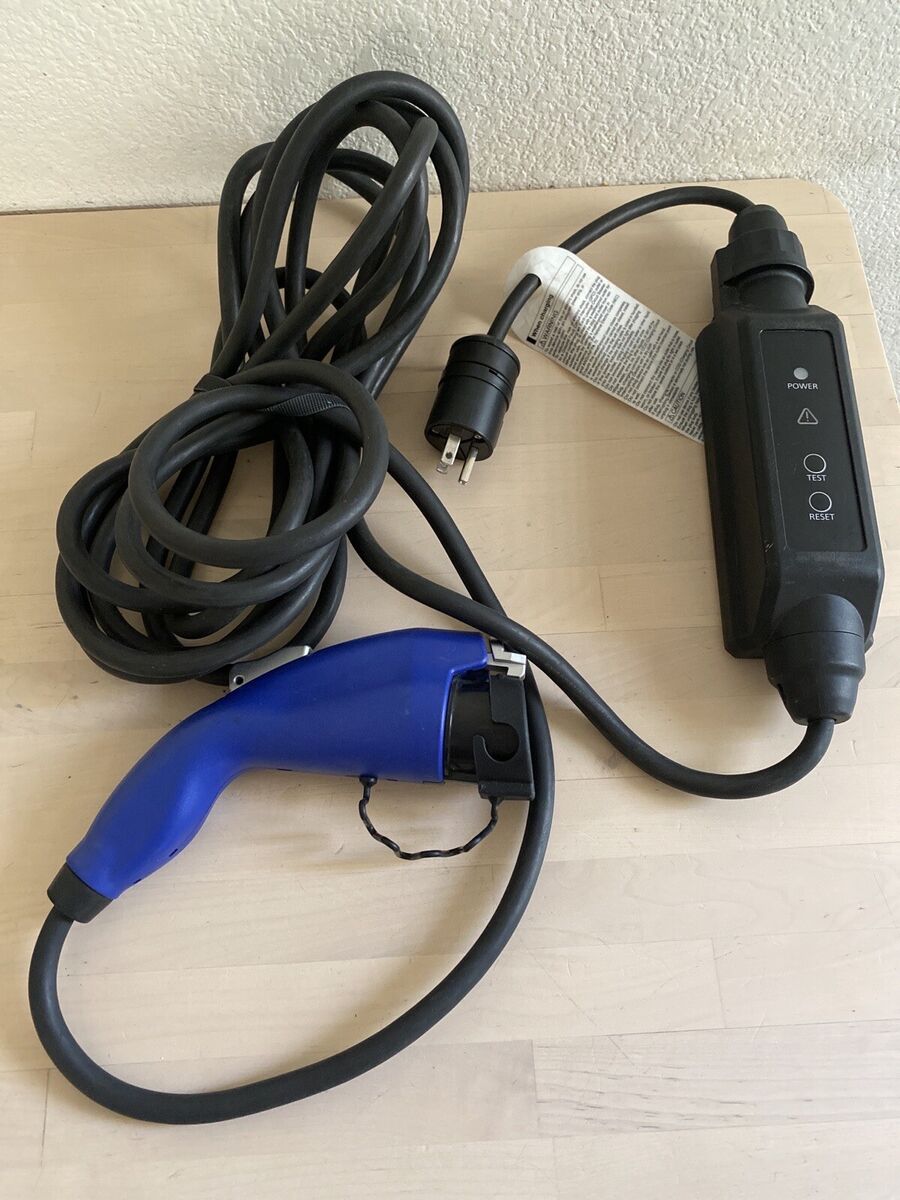 OEM 2023 Toyota bZ4X EV Charger Electric Battery Charging OEM 2023 Toyota bZ4X EV Charger Electric Battery Charging