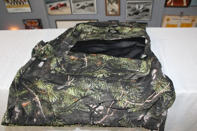 dickies camo hunting vest with built in pack size large great