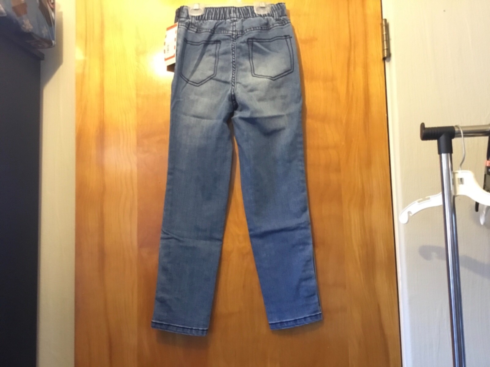 Picture 1 of 5