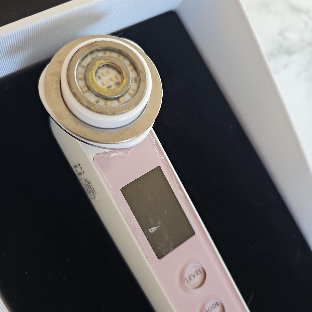 ⭕YA-MAN　新品、未開封　YA−MAN HRF200SKR　EYE YA-MAN facial equipment HRF-200SKR-EYE Photo Plus SAKURA eye