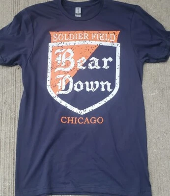 GILDAN New Chicago Bears Bear Down Soldier Field Old Style Beer Parody T-shirt