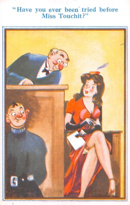 POSTKARTE COMIC GERICHTSSAAL MÄDCHEN GROSSE BRÜSTE NYLONS WURDEN SIE SCHON EINMAL VOR PROBIERT