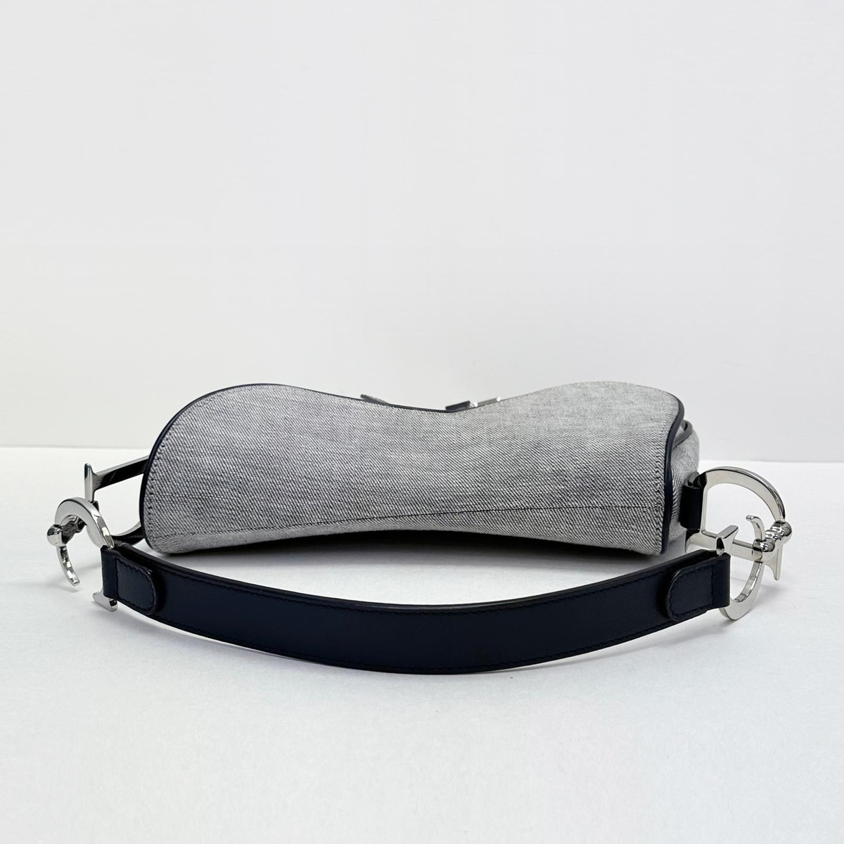 Dior Vintage E-jang Saddle Bag 4VDIB30540 | eBay Dior Vintage E-jang Saddle Bag 4VDIB30540 | eBay