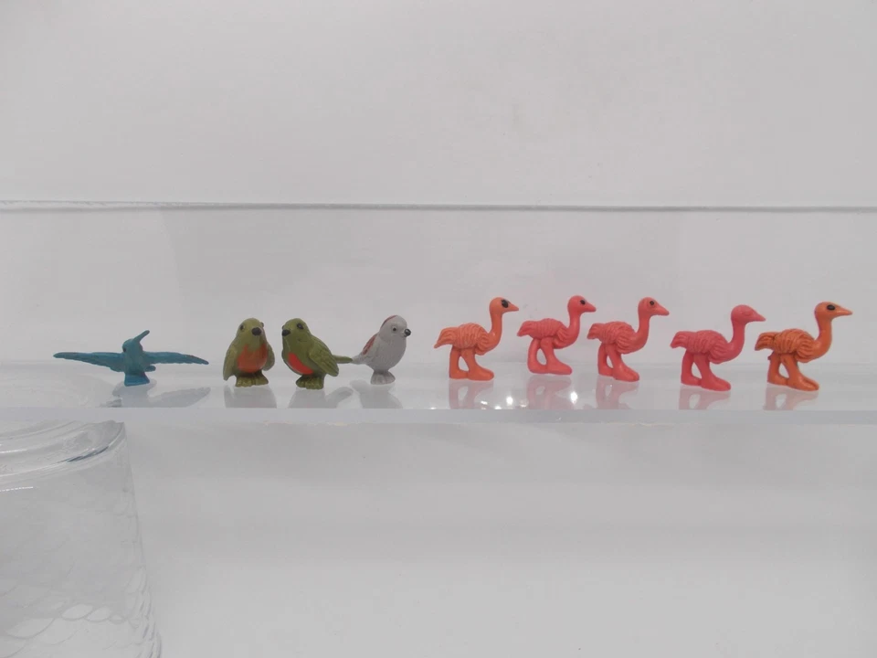 Schleich Minis VÖGEL 9 x Strauß Varianten Spatz Rotkehlchen Kolibri Birds - Bild 1 von 3