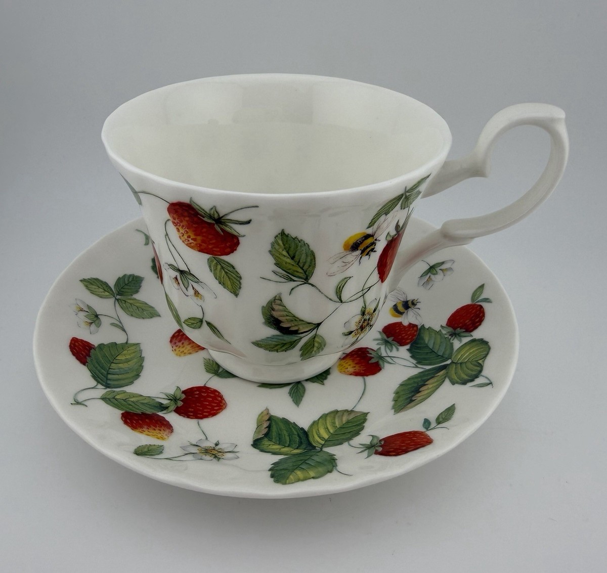 Roy Kirkham England Bone China Alpine Strawberry Teacup & Saucer