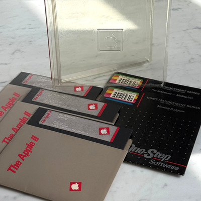 Vintage 1984 Apple II AppleWorks Startup Set w/ Logo Disk Case & Home Suite