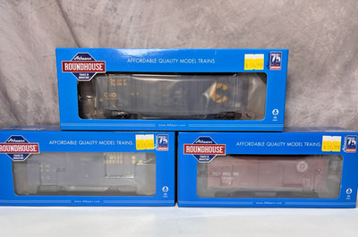 Three Athearn Roundhouse Box Cars  RND 40230, 1130 & 85850 NIB  BX-4