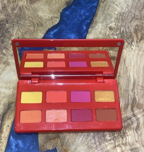Caliente Artist Couture Eye Shadow Palette & Maybelline Eyestudio New. - Picture 5 of 9