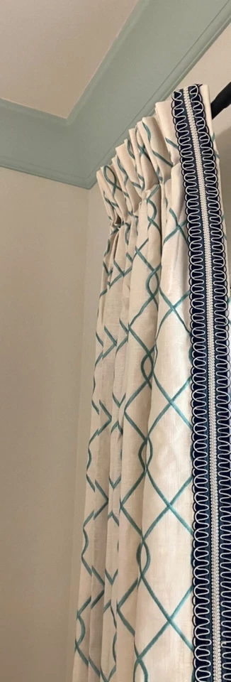 4 PRECIOSOS PANELES DE CORTINAS PERSONALIZADOS CON REVESTIMIENTO Y ADORNO SCALAMANDRE Foto 3 de 4