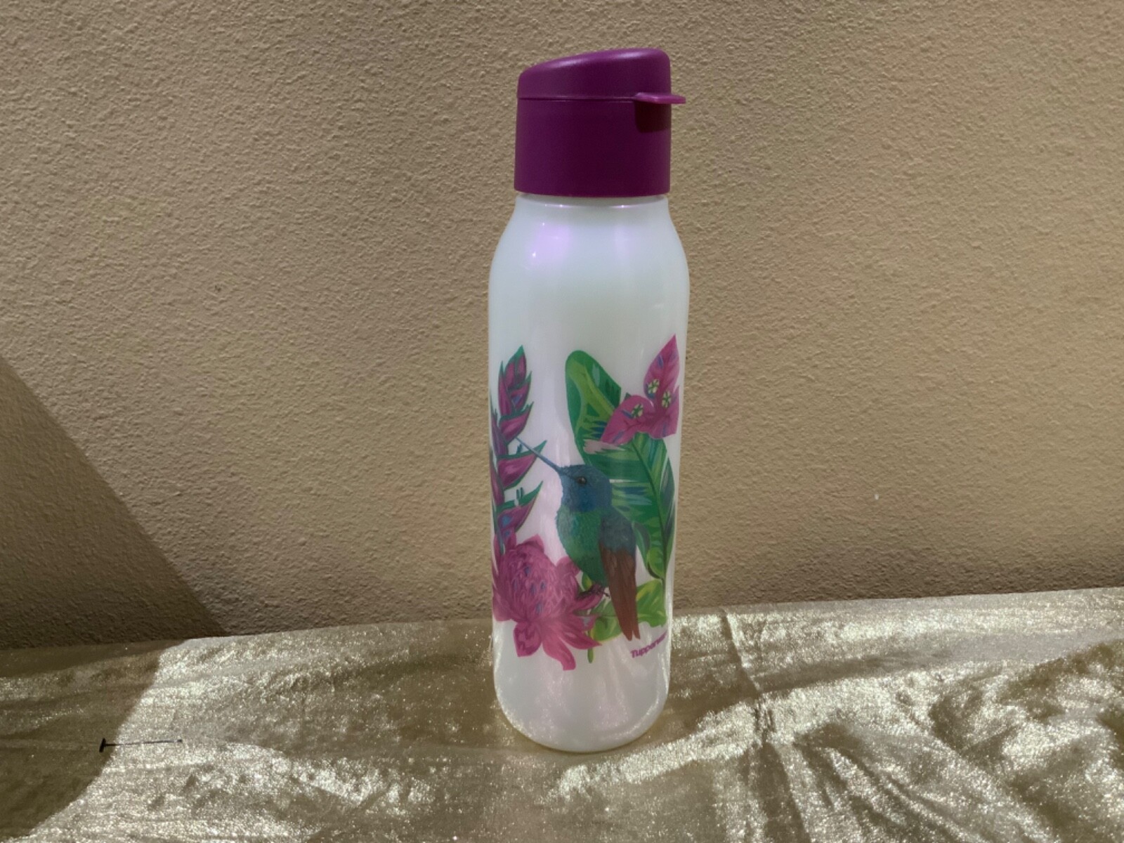 750ml Beautiful Hummingbird Image