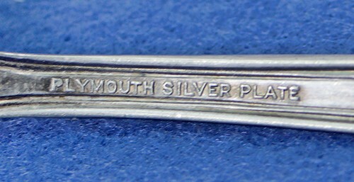 Five (5) Plymouth 1938 Silverplate Flatware Salad Forks – Jewel Pattern - Picture 5 of 5