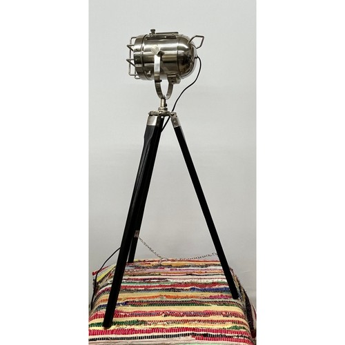 Maritim Industrie Chrom Suchscheinwerfer Tripod Stehlampe Studio Strahler - Bild 4 von 15