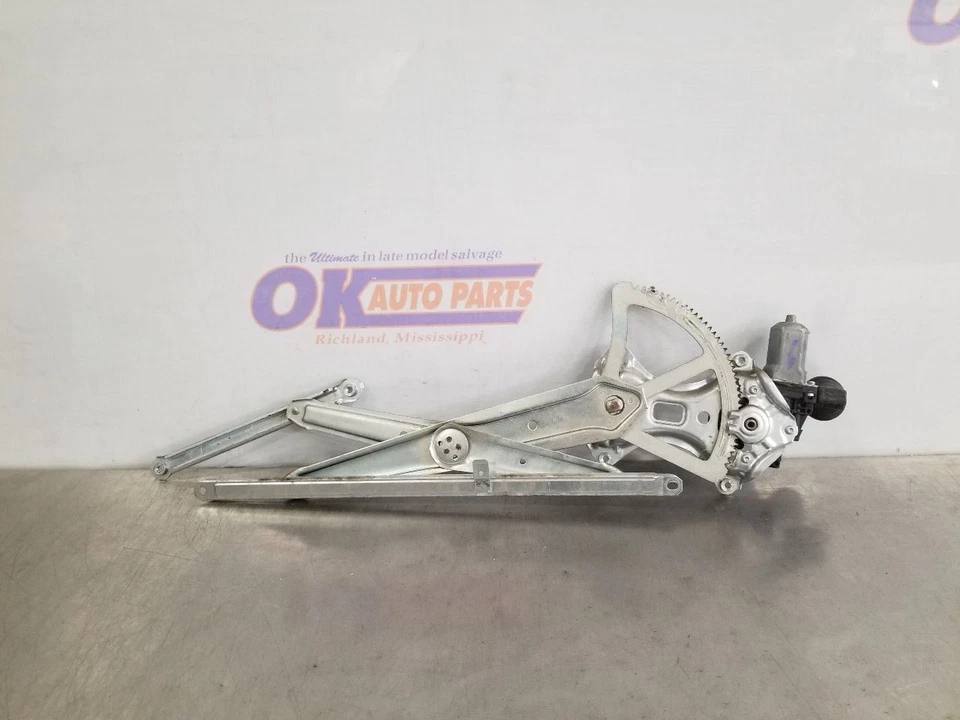 12 2012 TOYOTA FJ CRUISER FRONT DOOR ELECTRIC WINDOW REGULATOR RIGHT PASSENGER - Image 3 of 4