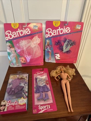 Barbie 1989 Ice Capades & Other Ice Skating Outfit Lot & 1986 Barbie Doll bt57