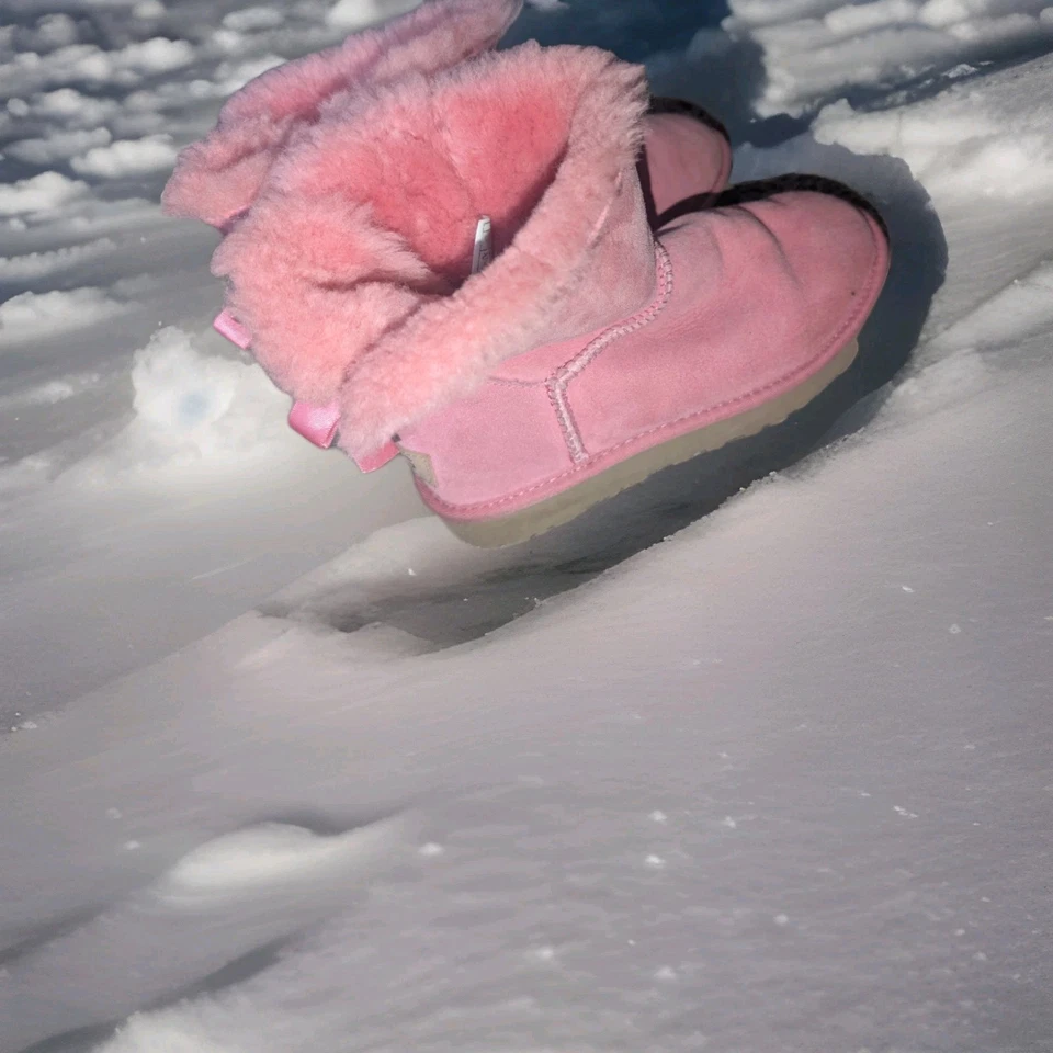 UGG Australia Bailey Bow Boots Women’s Size 6 Pink Suede Sheepskin Fur Cozy - Image 4 of 4