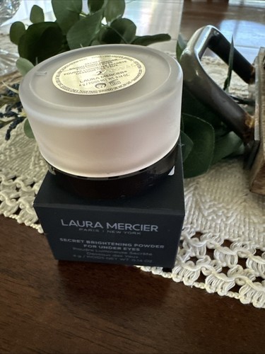 NIB LAURA MERCIER Secret Brightening Powder for Under Eyes 0.14 oz Shade 2 - Picture 3 of 4