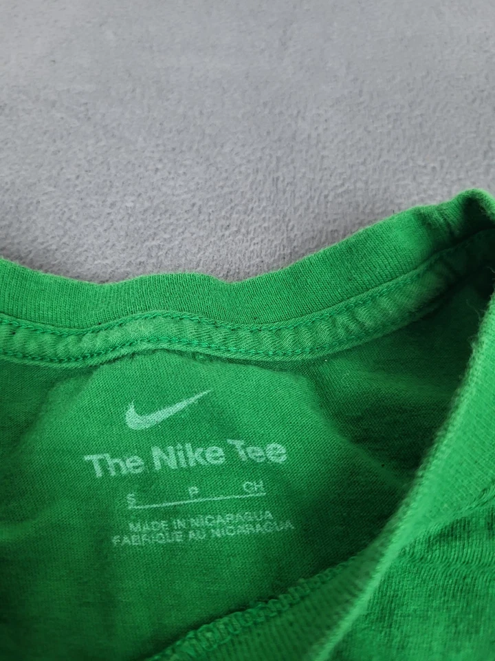 Nike Oregon Ducks Shirt Boys Small Green Lightweight Outdoor Grass is damn Green - Image 3 of 4