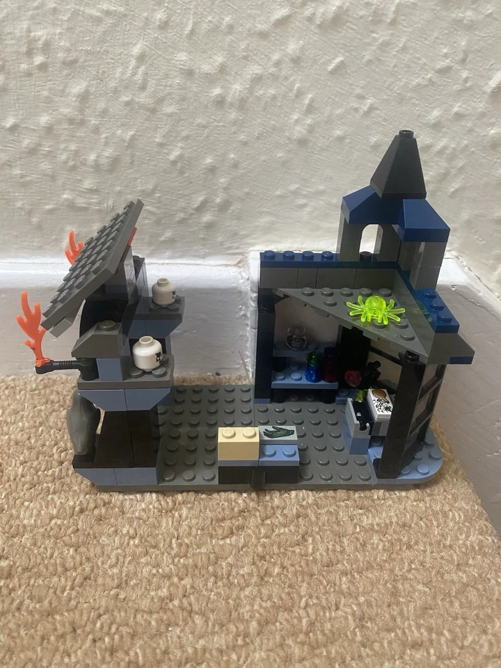 LEGO Harry Potter 4720 Knockturn Alley, photo 3 of 5