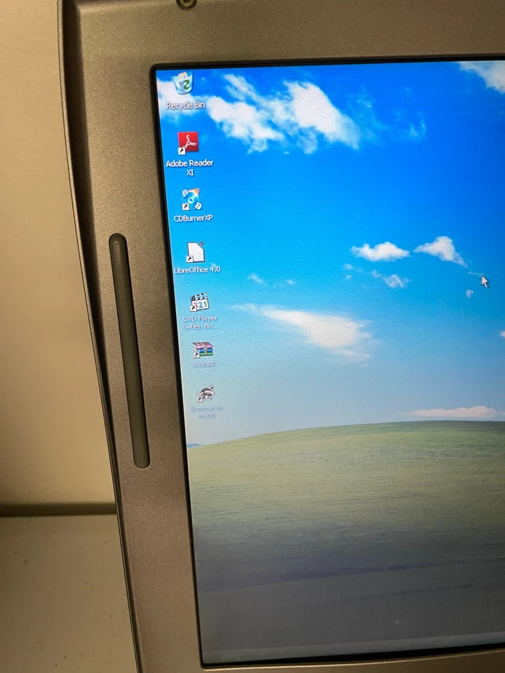 Dell Latitude Win XP Parallel port-9 pin Serial Port-RS232 Floppy & DVDRW #601B - Image 4 of 4