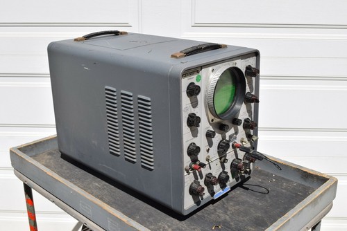Hewlett Packard  Dual Trace 150A Oscilloscope with 152B Amplifier 1955 - Picture 3 of 9