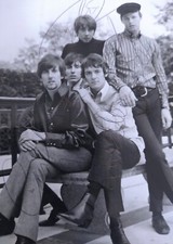 The Hollies UK  autograph card 1967