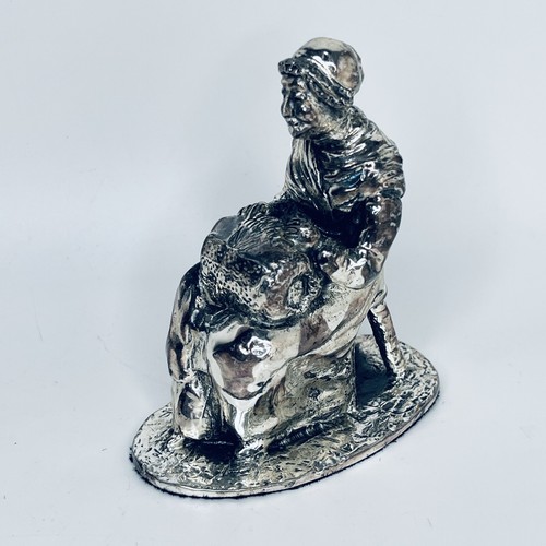 High Quality Silver Plated Metal Figurine Old Lady Royal Hampshire Pewter 8cm - Picture 2 of 20