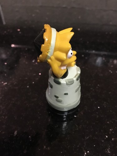 The Simpsons 3D Chess Set Replacement Lisa Black Rook Token Piece 2001 Fox - Picture 3 of 9