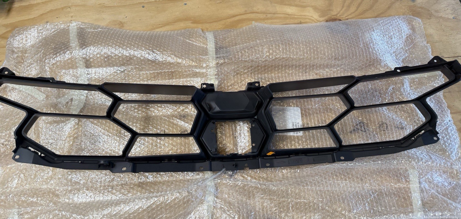 GENUINE LAMBORGHINI URUS Front Bumper Grille Panel Insert Matte BLK 4ML8076393FZ