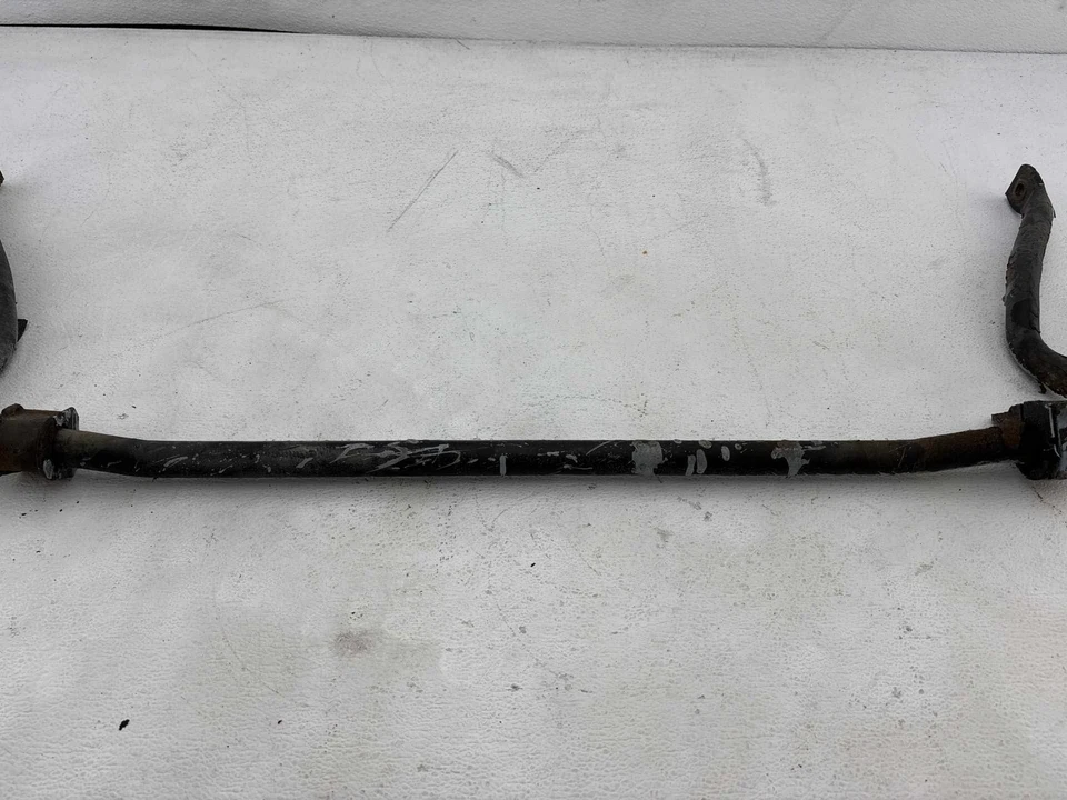 Barra estabilizadora delantera Ford F-350/250 2008-2010 4x4 OEM Foto 3 de 4