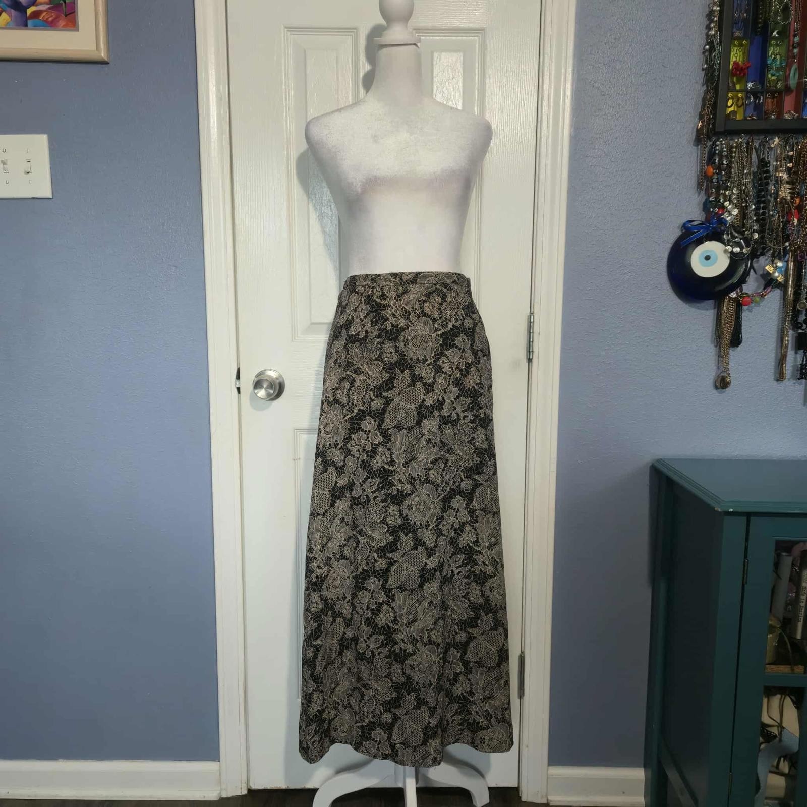 Vintage Kathie Lee Collection Women 14 Black and Beige Floral Maxi Work Skirt