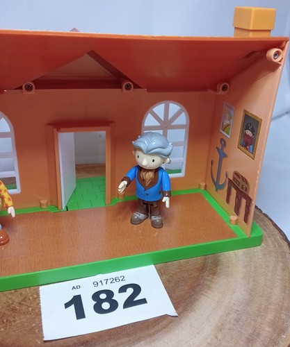 Bob The Builder Museum Playset With David Mockney & Bob Figures Play Toy Rare - Picture 8 of 10